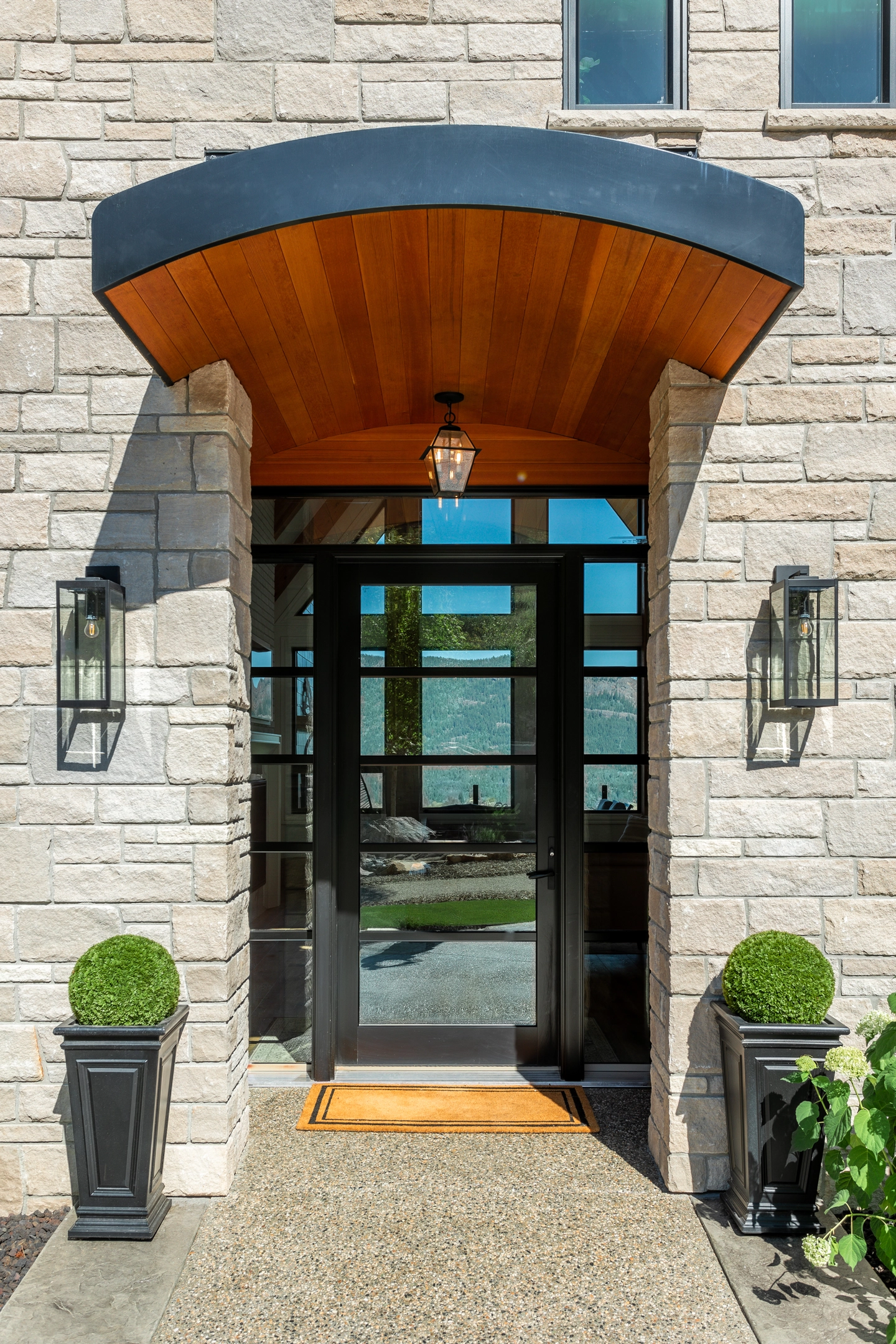 Twin Lakes Road Kitchen and Dining Space